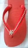Vermelho com strass prata e flor